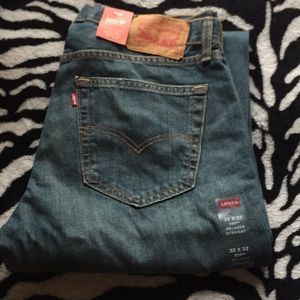 Levis 559